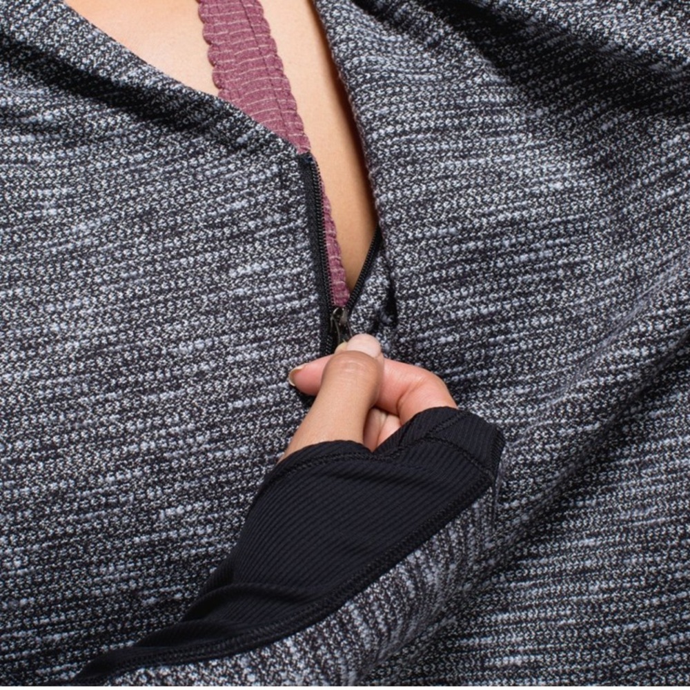 Lululemon Bhakti Yoga Jacket in Coco Pique Black / Black, size 6 - Picture 4 of 13